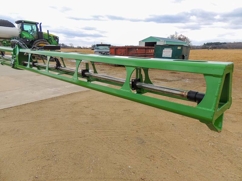 John Deere R4045 with Millennium aluminum spray boom