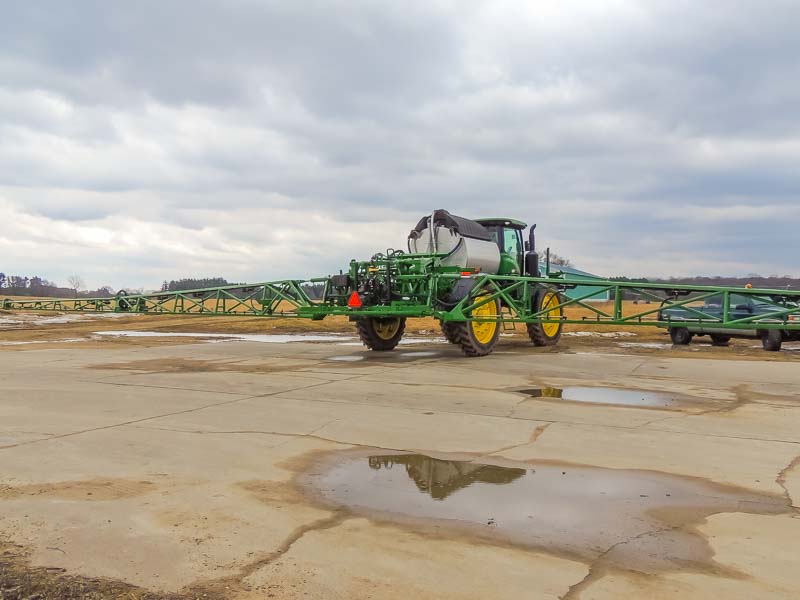 John Deere R4045 with Millennium aluminum spray boom