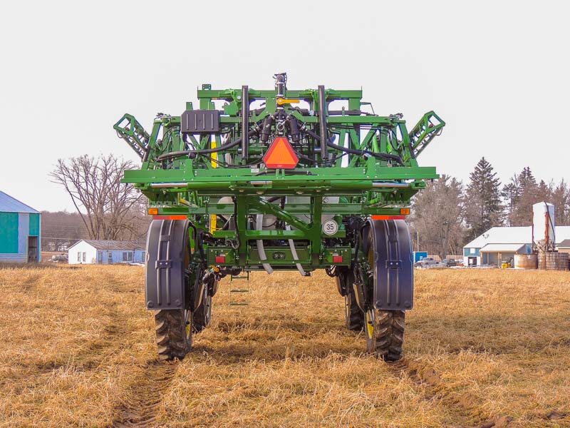 John Deere R4045 with Millennium aluminum spray boom