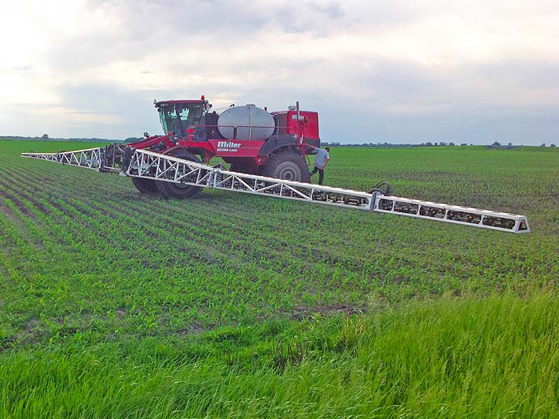 Miller Nitro 4365 with 132' Millennium agricultural sprayer booms
